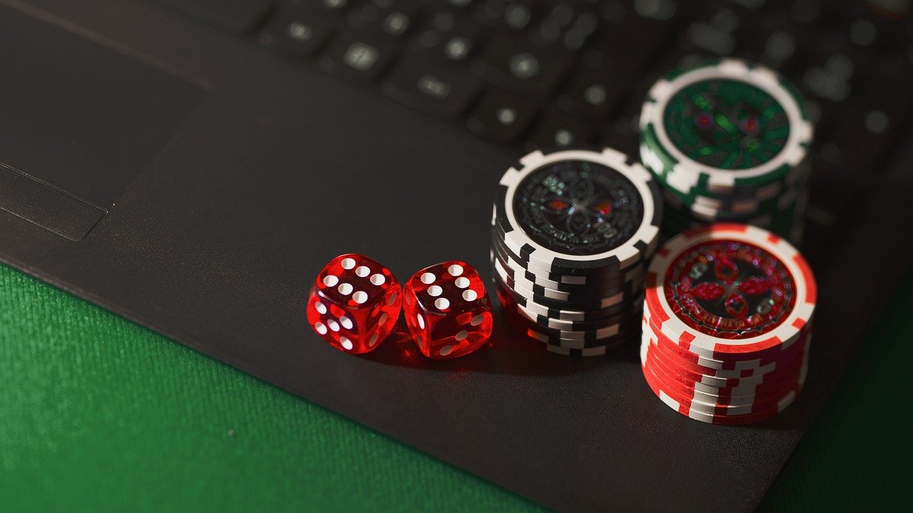 Playing online casino for gamers